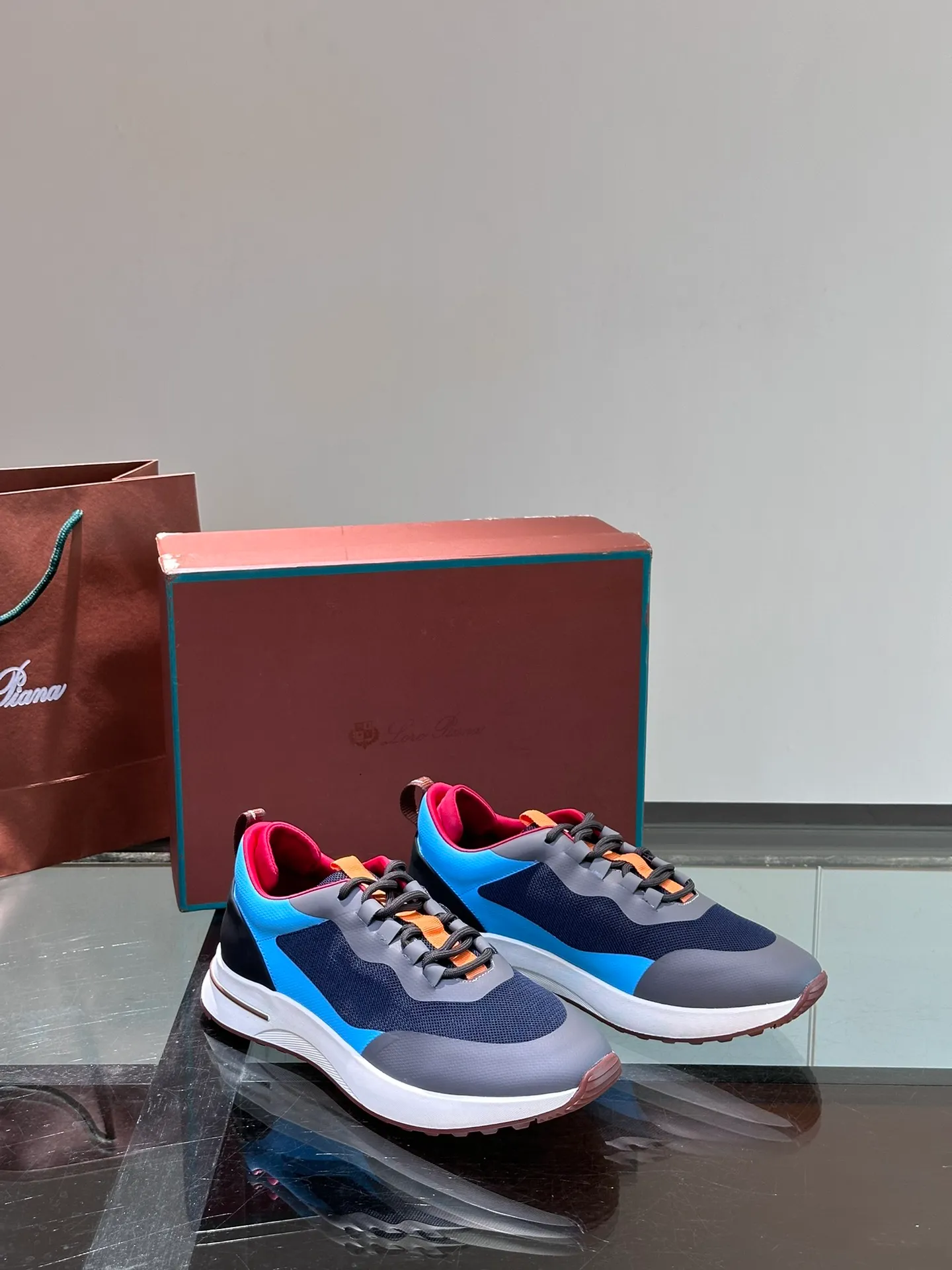Factory price: 540💰Loro men's shoes💰iana niche Loro classic jogging shoes, men's lace-up casual shoes and sneakers, high-quality lightweight and comfortable fabrics, suitable for outdoor leisure, the color scheme is young and energetic, and it looks great with sportswear or casual suits! Size: 39-45 (46 customized)